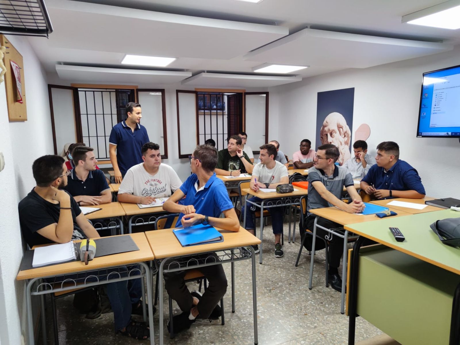 La Facultad inicia las clases con el doble de alumnos en primero y un enorme empuje de la internacionalización