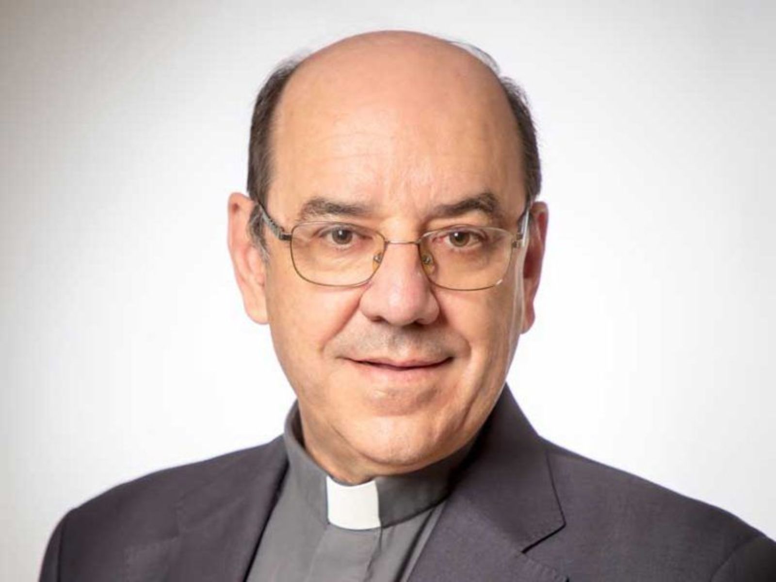 El antiguo alumno de la Facultad Florencio Roselló es el nuevo arzobispo de Pamplona y obispo de Tudela