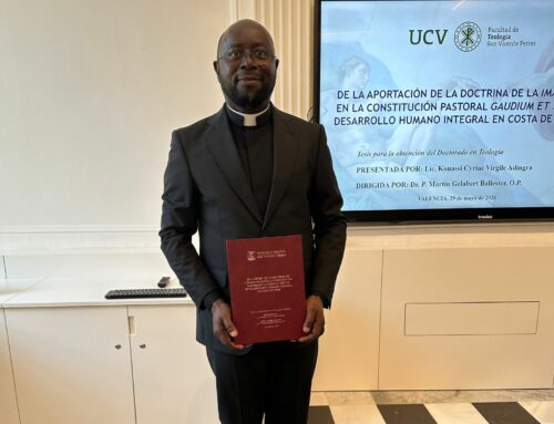 Virgile Adingra supera la defensa de su tesis doctoral sobre la doctrina de la «Imago Dei» y el desarrollo humano en Costa de Marfil