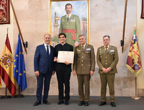 El sacerdote Luis González, premiado como uno de los 27 mejores expedientes universitarios